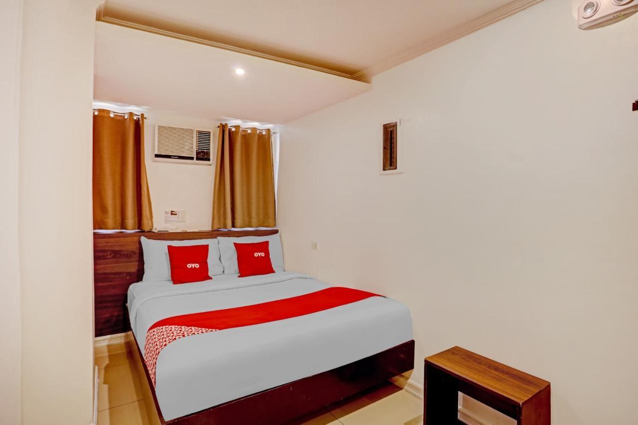 Super Oyo Capital O 232 Nest Nano Suites Fort Makati City Dış mekan fotoğraf